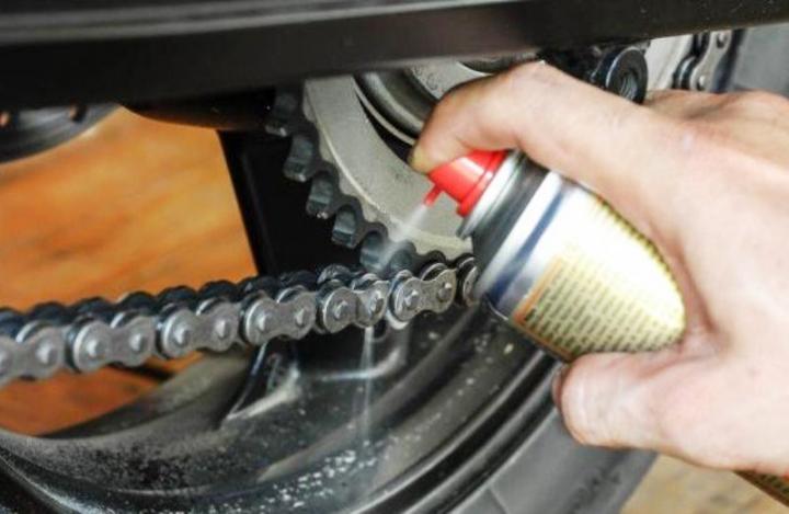 Ini 3 Cara Merawat Rantai Sepeda Motor